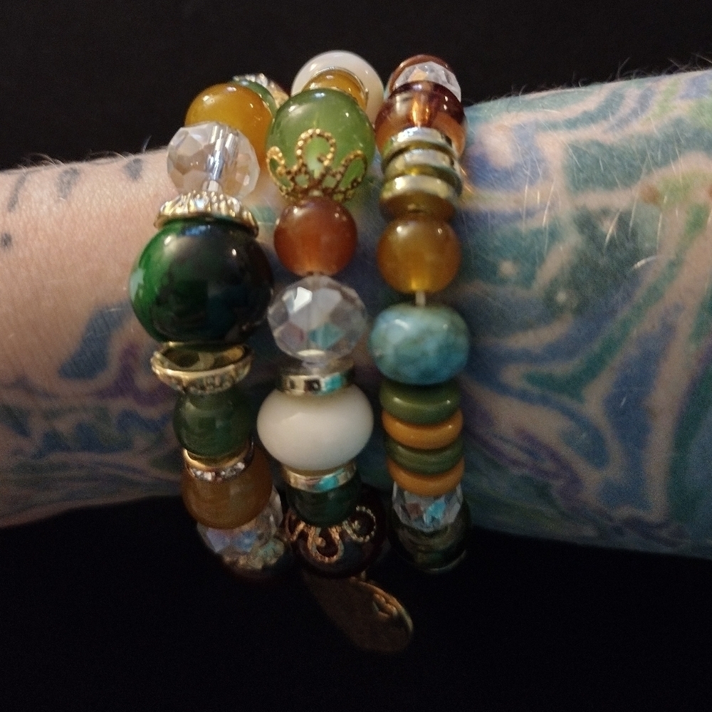 Multicolor Charm Beaded Bracelet Set - Picture 3 of 6